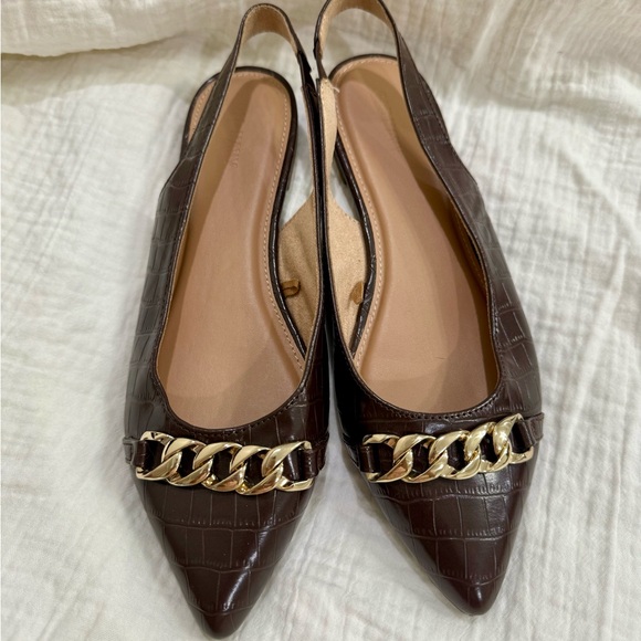 Brown Slingback Flats Croc-Embossed Gold Chain Size 9 NWOB - Picture 3 of 7